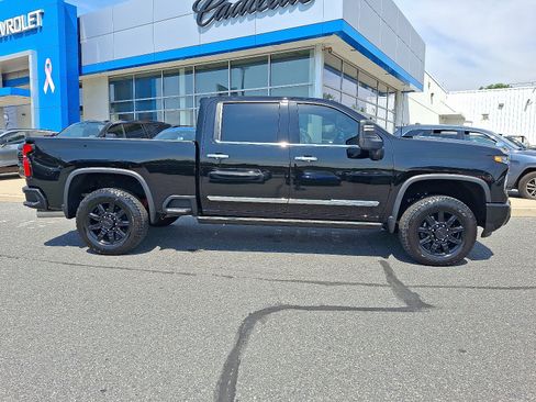 Certified 2025 Chevrolet Silverado 2500 High Country w/ High Country Premium Package AWD/4WD image 7