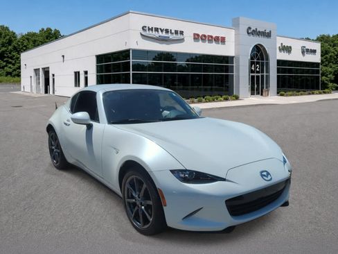 Used 2019 MAZDA MX-5 Miata RF Grand Touring RWD image 8