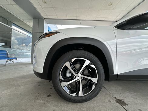 New 2026 Chevrolet Trax RS w/ Sunroof Package FWD image 28