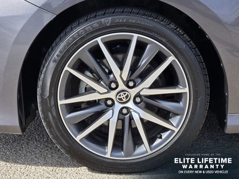 Used 2024 Toyota Camry XLE FWD image 10