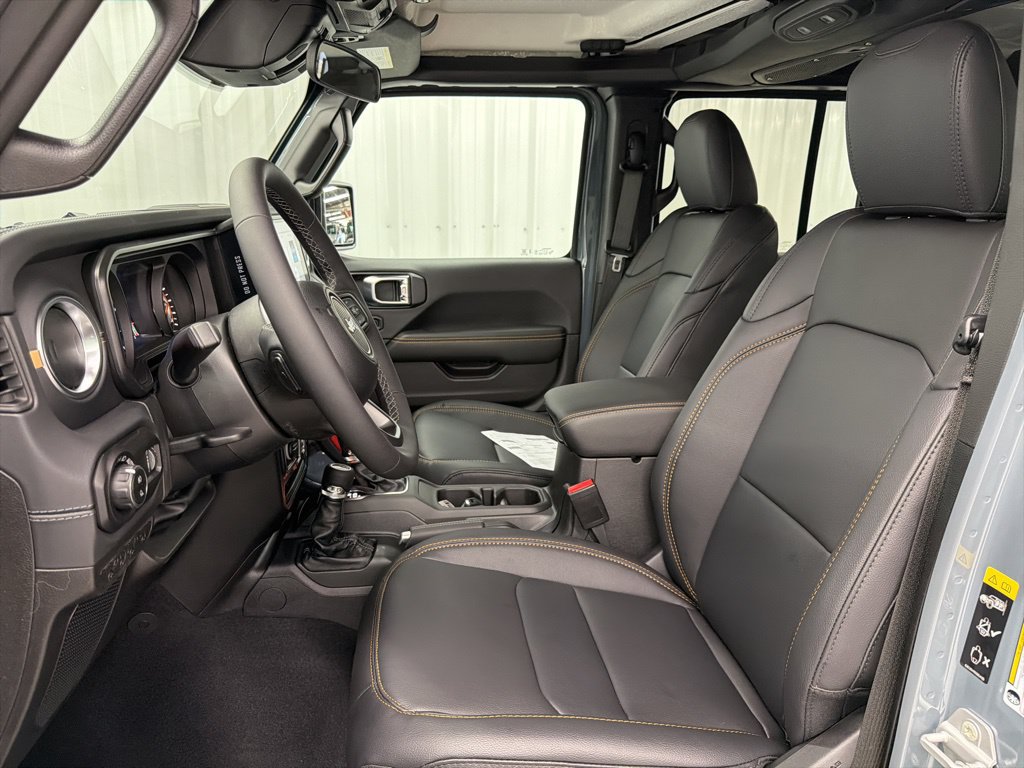 New 2026 Jeep Gladiator Sport AWD/4WD image 13