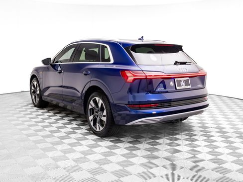 Used 2022 Audi e-tron Premium Plus w/ Premium Plus Package image 6