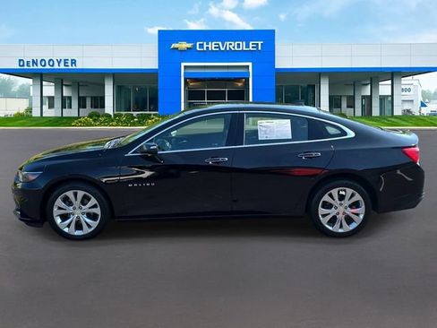Used 2018 Chevrolet Malibu Premier w/ Driver Confidence Package FWD image 10