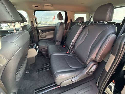 Used 2026 Kia Carnival FWD image 24