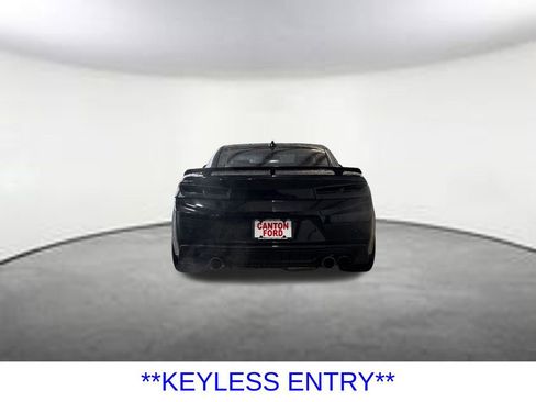 Used 2016 Chevrolet Camaro SS RWD image 5