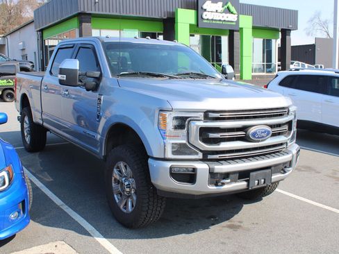 Used 2021 Ford F250 Platinum image 3