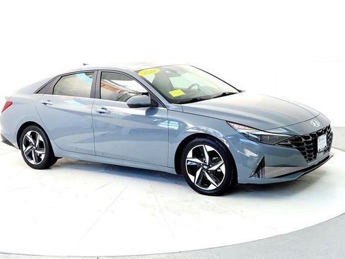 Used 2022 Hyundai Elantra Limited image 7