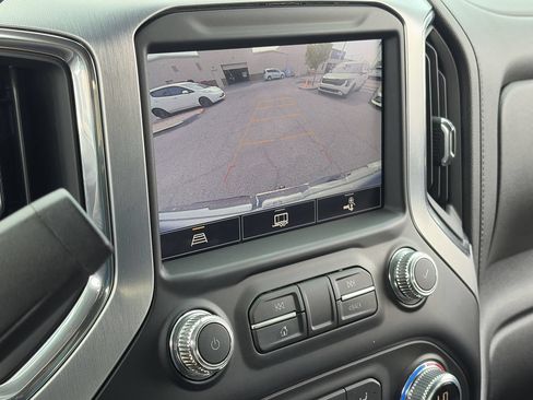 Used 2021 GMC Sierra 1500 SLT w/ SLT Premium Package AWD/4WD image 25