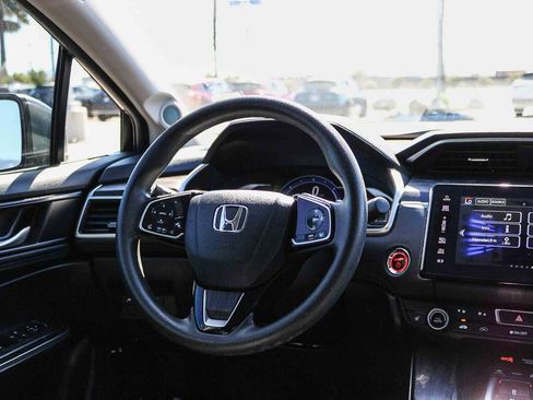 Certified 2019 Honda Clarity Plug-In Hybrid image 14