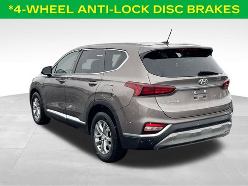 Used 2020 Hyundai Santa Fe SE image 12