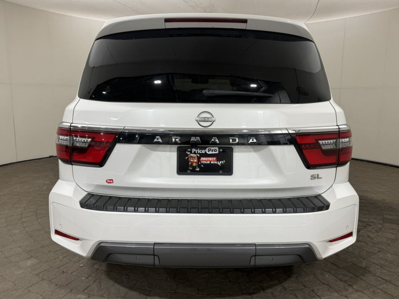 Used 2021 Nissan Armada SL w/ Captain's Chairs Package AWD/4WD image 6