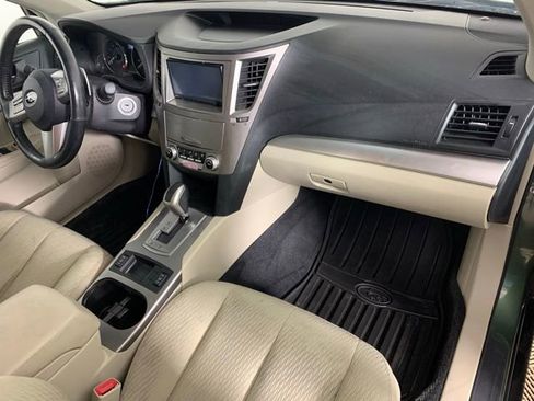 Used 2010 Subaru Outback 2.5i Premium image 19
