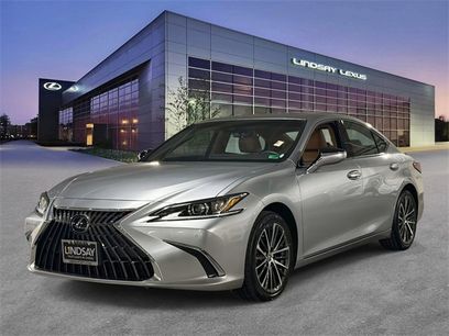 Certified 2023 Lexus ES 300h w/ Premium Package