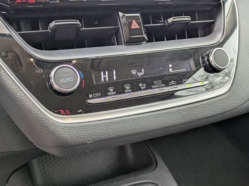 Used 2024 Toyota Corolla LE image 24