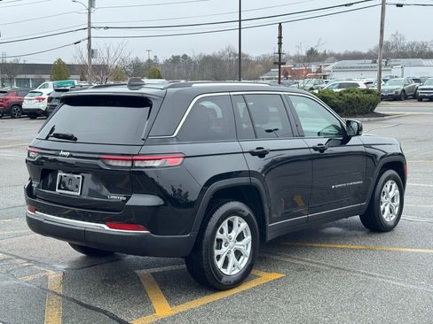 Used 2023 Jeep Grand Cherokee Limited AWD/4WD image 6