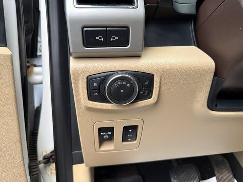 Used 2020 Ford F150 Lariat w/ Equipment Group 502A Luxury AWD/4WD image 11