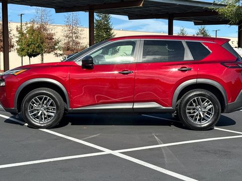 Used 2023 Nissan Rogue S FWD image 13