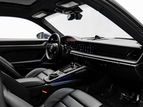 Used 2025 Porsche 911 Carrera image 49