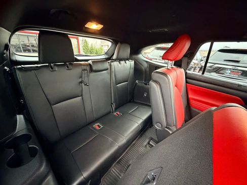 Used 2022 Toyota Highlander XSE image 32