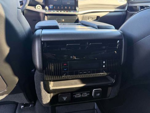 New 2026 Jeep Grand Wagoneer L Limited image 23