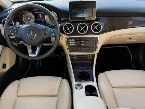 Used 2017 Mercedes-Benz GLA 250 image 14