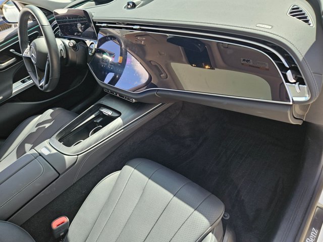 Used 2025 Mercedes-Benz E 350 Sedan image 21