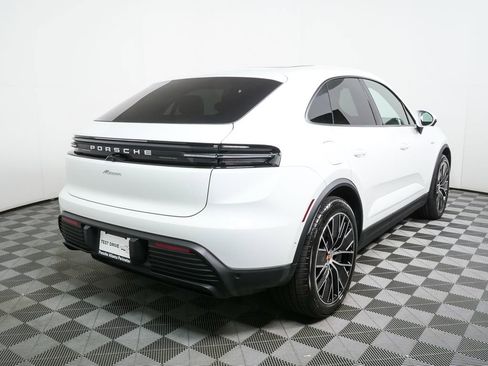 New 2026 Porsche Macan Electric image 29