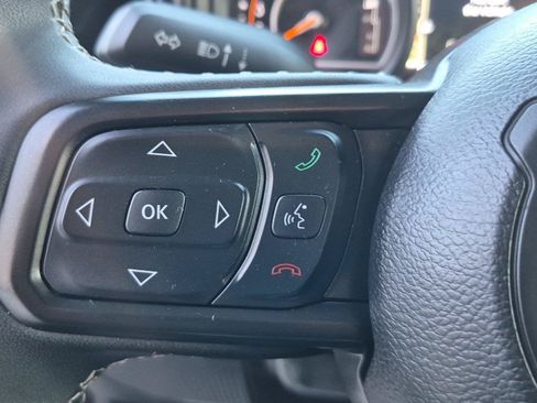 Certified 2025 Jeep Wrangler Unlimited Rubicon w/ Convenience Group AWD/4WD image 25