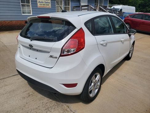 Used 2017 Ford Fiesta SE FWD image 9