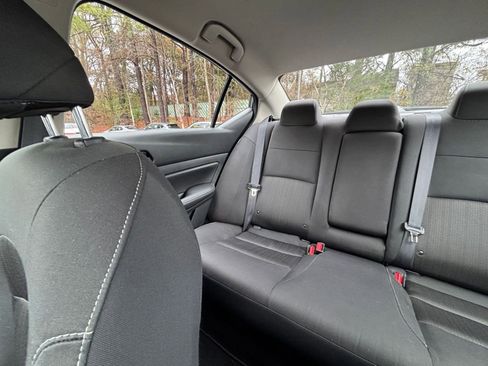 Used 2025 Nissan Altima 2.5 SV FWD image 40