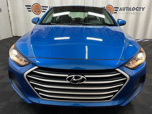 Used 2017 Hyundai Elantra SE FWD image 4