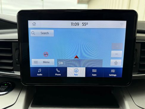 Used 2021 Ford Explorer XLT w/ Equipment Group 202A AWD/4WD image 27