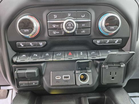 Used 2020 GMC Sierra 1500 AT4 w/ AT4 Premium Package image 26