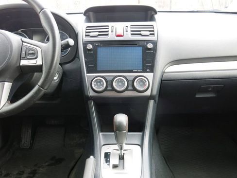 Used 2017 Subaru Crosstrek 2.0i Premium image 22