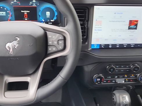 New 2025 Ford Bronco Badlands image 19