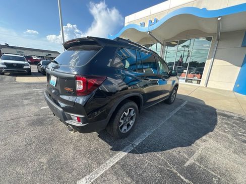 Used 2023 Honda Passport TrailSport image 9