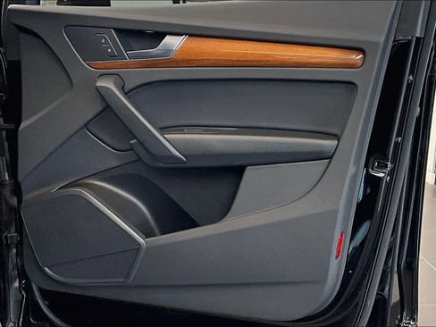 Certified 2023 Audi Q5 Premium w/ Convenience Package image 23