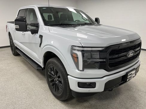 Used 2025 Ford F150 Lariat AWD/4WD image 2