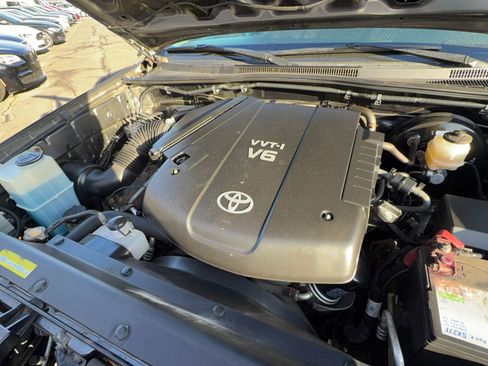 Used 2011 Toyota Tacoma 4x4 Double Cab w/ SR5 Pkg #2 image 29