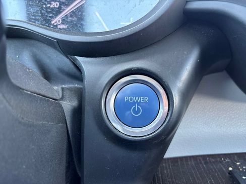 Used 2023 Toyota Sienna LE FWD image 31
