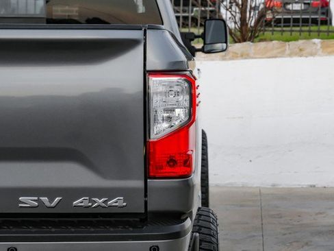 Used 2017 Nissan Titan SV image 44