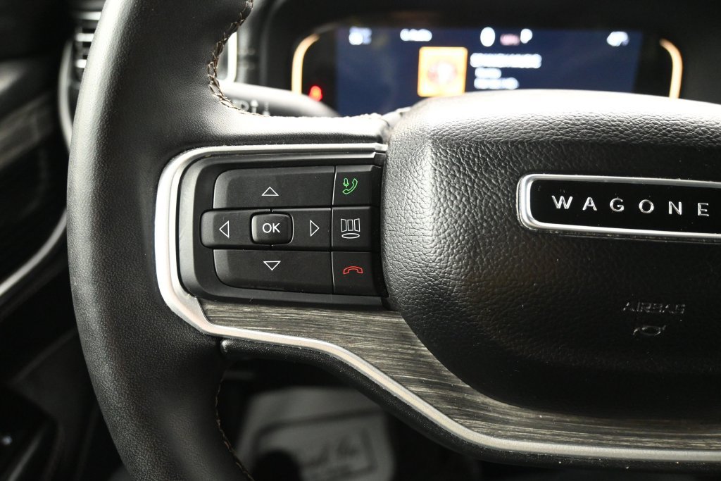 Used 2024 Jeep Wagoneer L Series II w/ Flexible Seating Group AWD/4WD image 17
