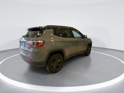 Used 2023 Jeep Compass Trailhawk image 8