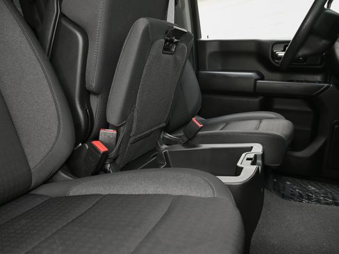 Used 2024 Chevrolet Silverado 2500 Custom w/ Custom Convenience Package image 44