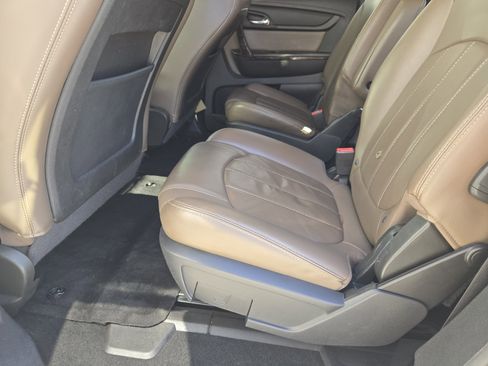 Used 2017 GMC Acadia Limited SLT image 31