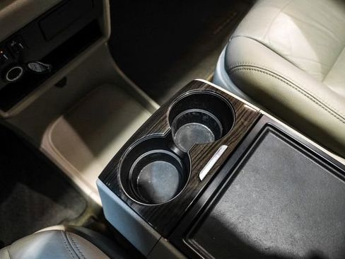 Used 2017 Toyota Sienna XLE Premium image 27