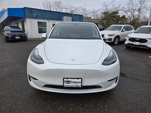 Used 2023 Tesla Model Y Performance image 2
