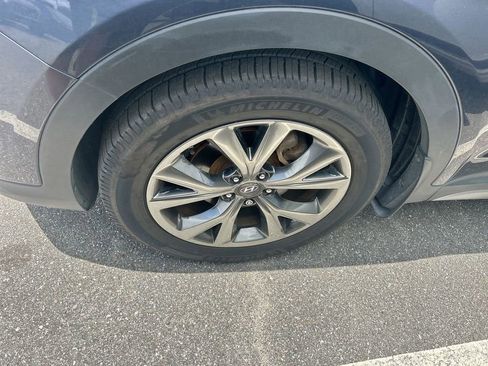 Used 2017 Hyundai Santa Fe Sport FWD image 5
