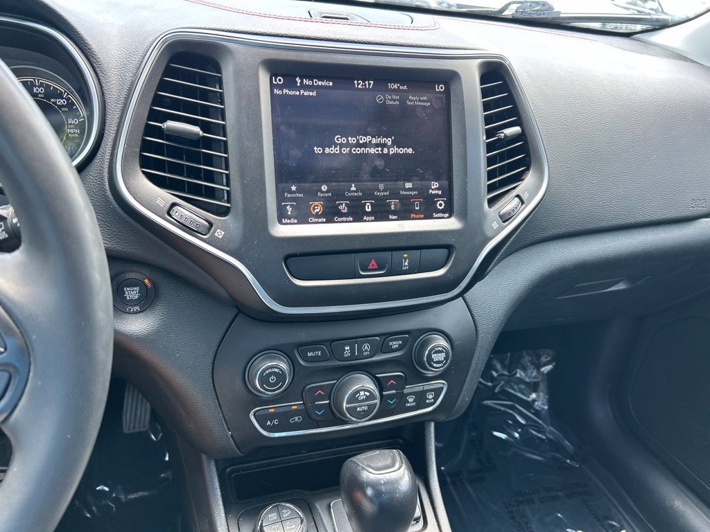 Used 2022 Jeep Cherokee Trailhawk w/ Sun, Sound & Nav Group AWD/4WD image 32