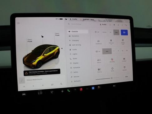 Used 2025 Tesla Model Y Long Range AWD/4WD image 23